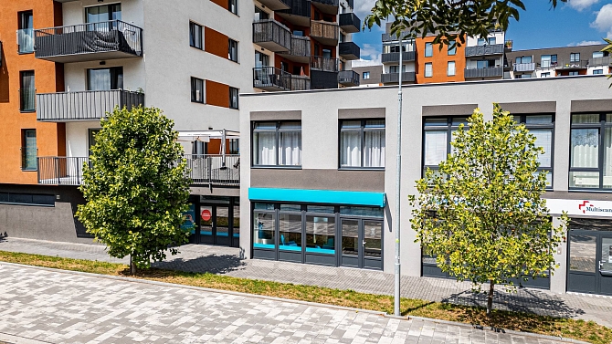 Prodej komerčních prostor obchodní prostory 200 m², Na Spravedlnosti, Pardubice-Zelené Předměstí